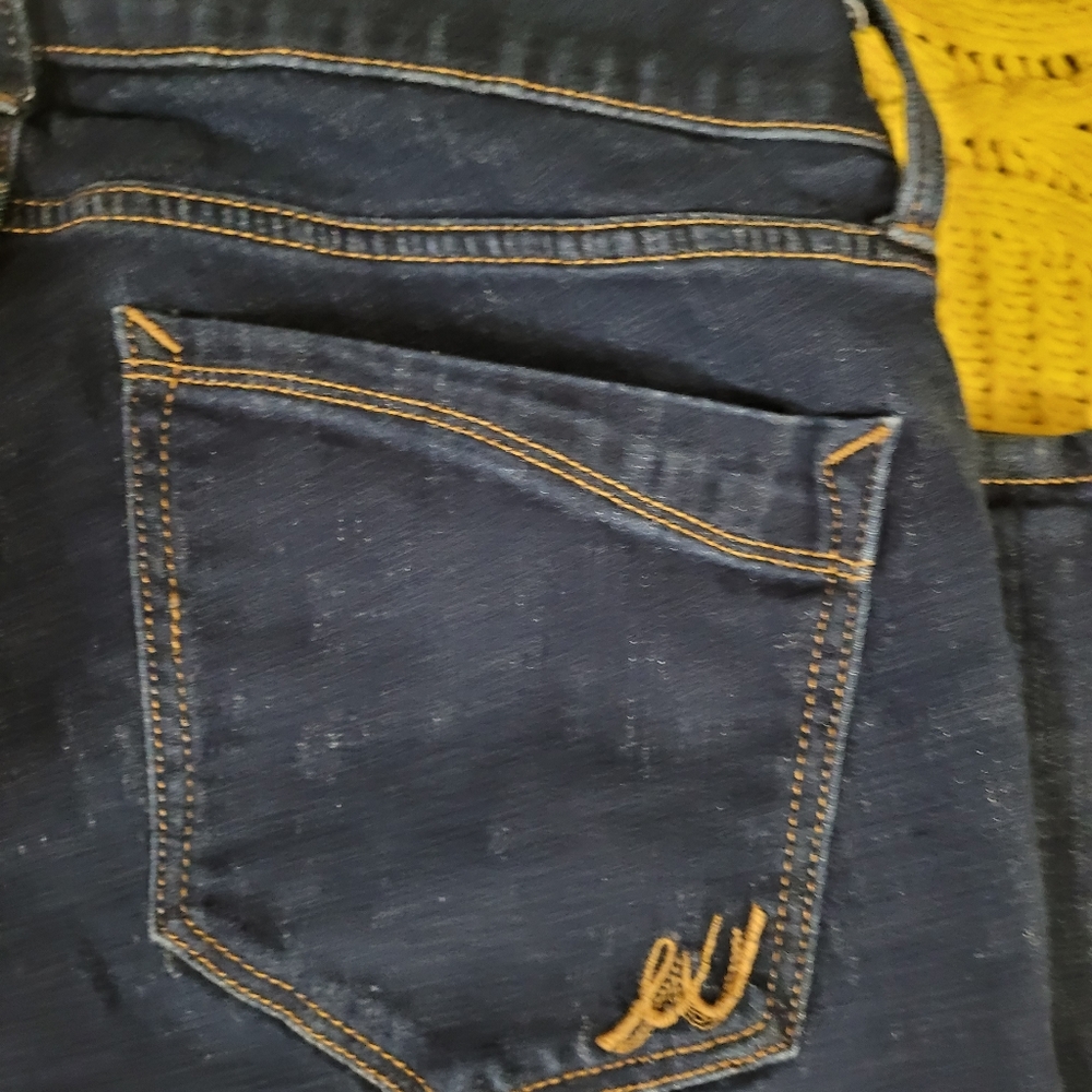 Blue skinny jeans. Size 8 - Picture 4 of 8
